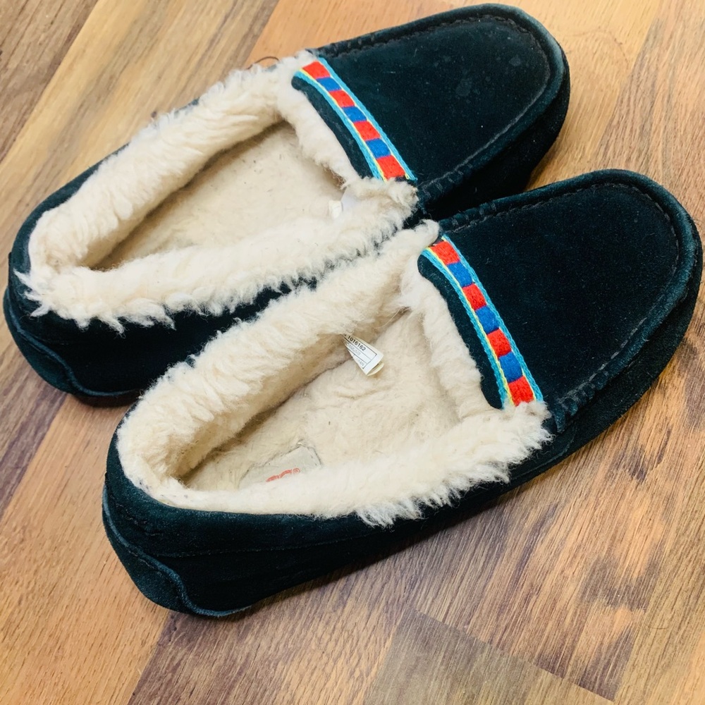 UGG moccasin embroider lined slippers. Size 10